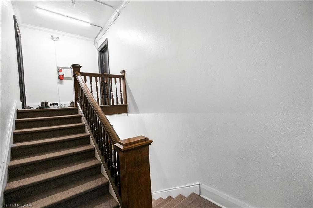 5-312 Aberdeen Avenue, Hamilton, ON - Indoor Photo Showing Other Room