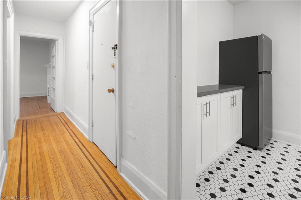 5-312 Aberdeen Avenue, Hamilton, ON - Indoor Photo Showing Other Room