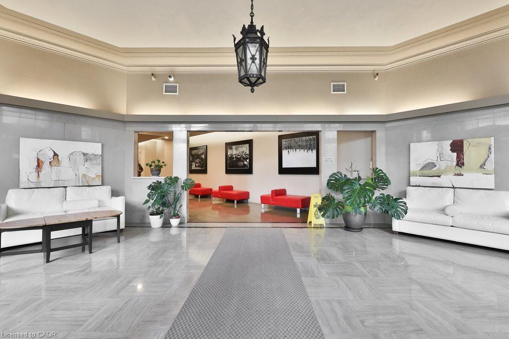 424-404 King Street W, Kitchener, ON - Indoor