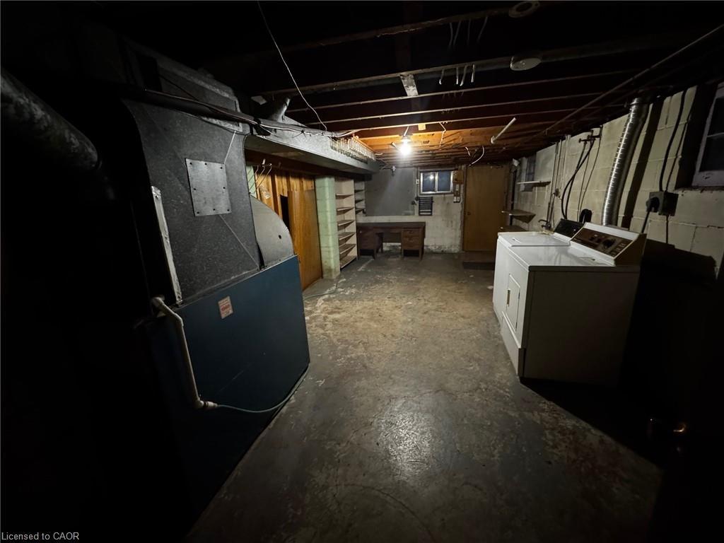 2543 Highway No 6, Mount Hope, ON - Indoor Photo Showing Basement