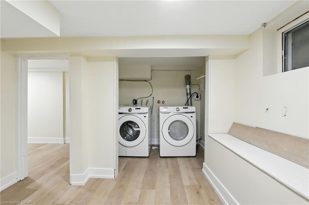 9 Alice Street, Hamilton, ON - Indoor Photo Showing Laundry Room