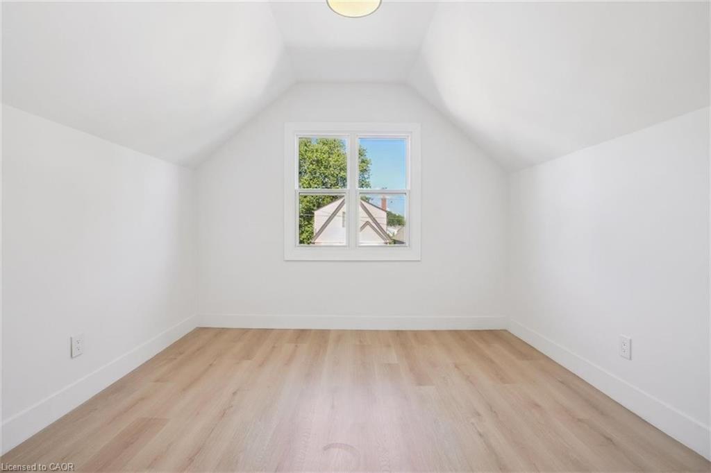 41 Cameron Avenue S, Hamilton, ON - Indoor Photo Showing Other Room