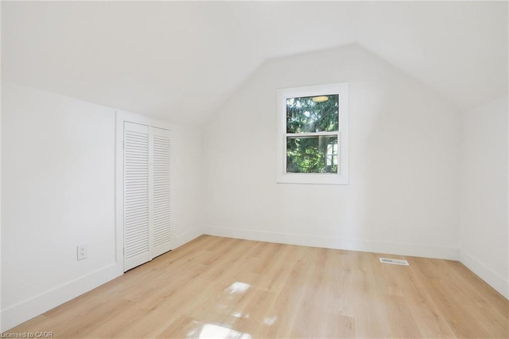 41 Cameron Avenue S, Hamilton, ON - Indoor Photo Showing Other Room