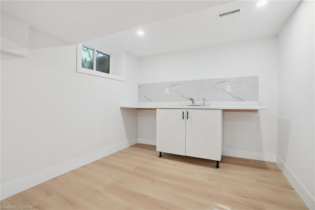 41 Cameron Avenue S, Hamilton, ON - Indoor