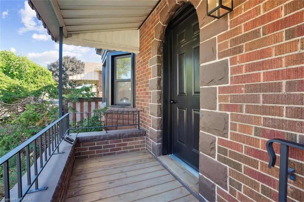 41 Cameron Avenue S, Hamilton, ON - Outdoor With Exterior