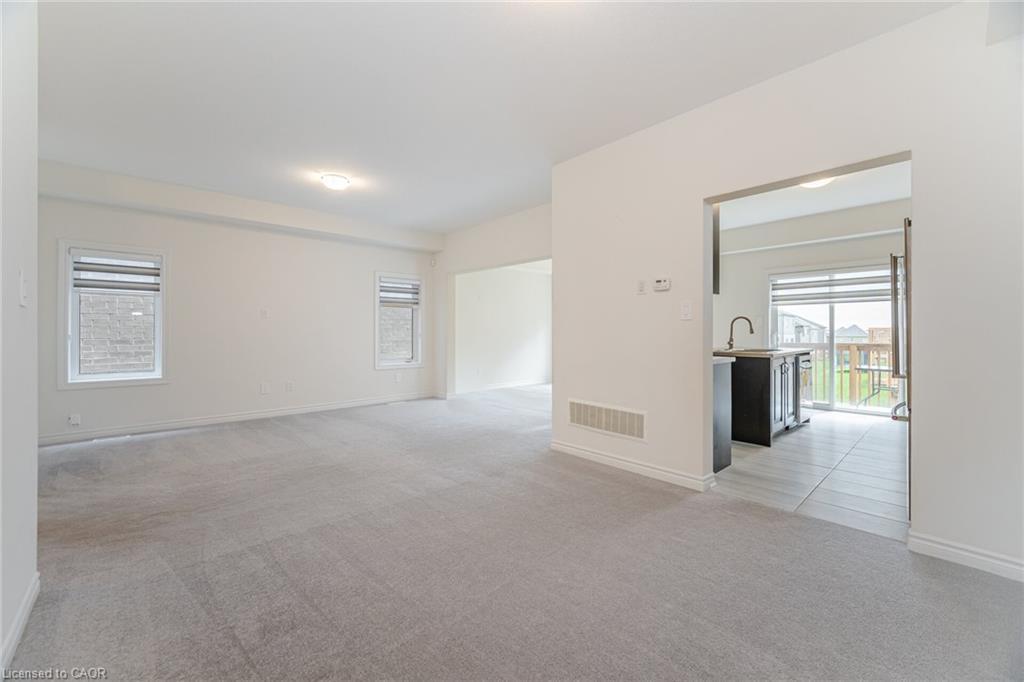 32 George Brier Drive W, Paris, ON - Indoor Photo Showing Other Room