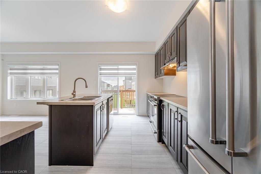 32 George Brier Drive W, Paris, ON - Indoor Photo Showing Kitchen With Stainless Steel Kitchen