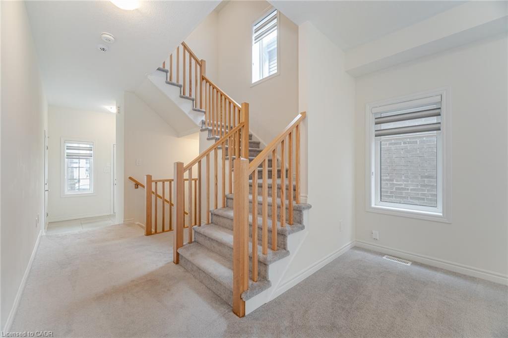 32 George Brier Drive W, Paris, ON - Indoor Photo Showing Other Room