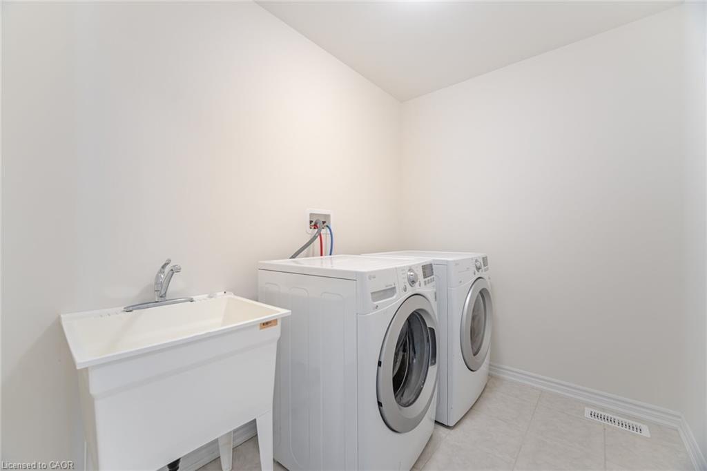 32 George Brier Drive W, Paris, ON - Indoor Photo Showing Laundry Room