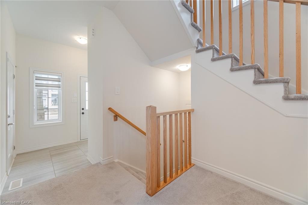 32 George Brier Drive W, Paris, ON - Indoor Photo Showing Other Room