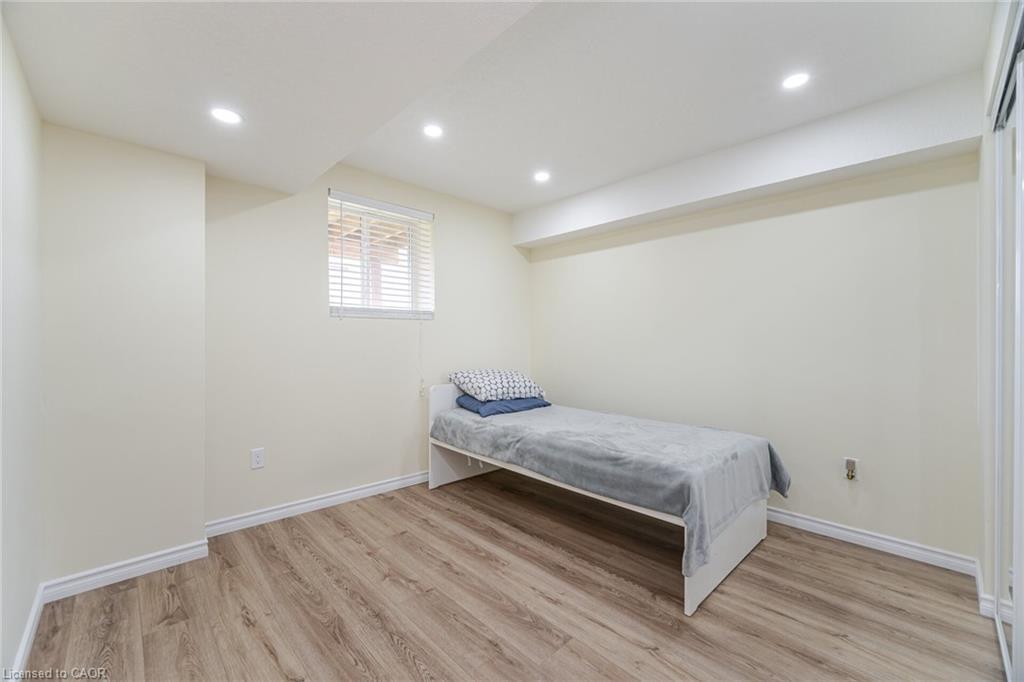 32 George Brier Drive W, Paris, ON - Indoor