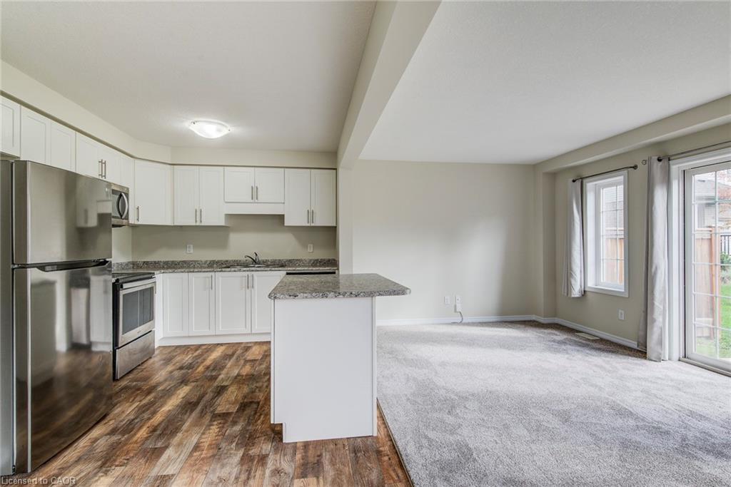 40-50 Pinnacle Drive, Kitchener, ON - Indoor Photo Showing Kitchen