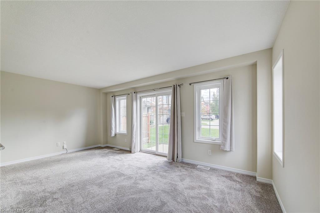 40-50 Pinnacle Drive, Kitchener, ON - Indoor Photo Showing Other Room