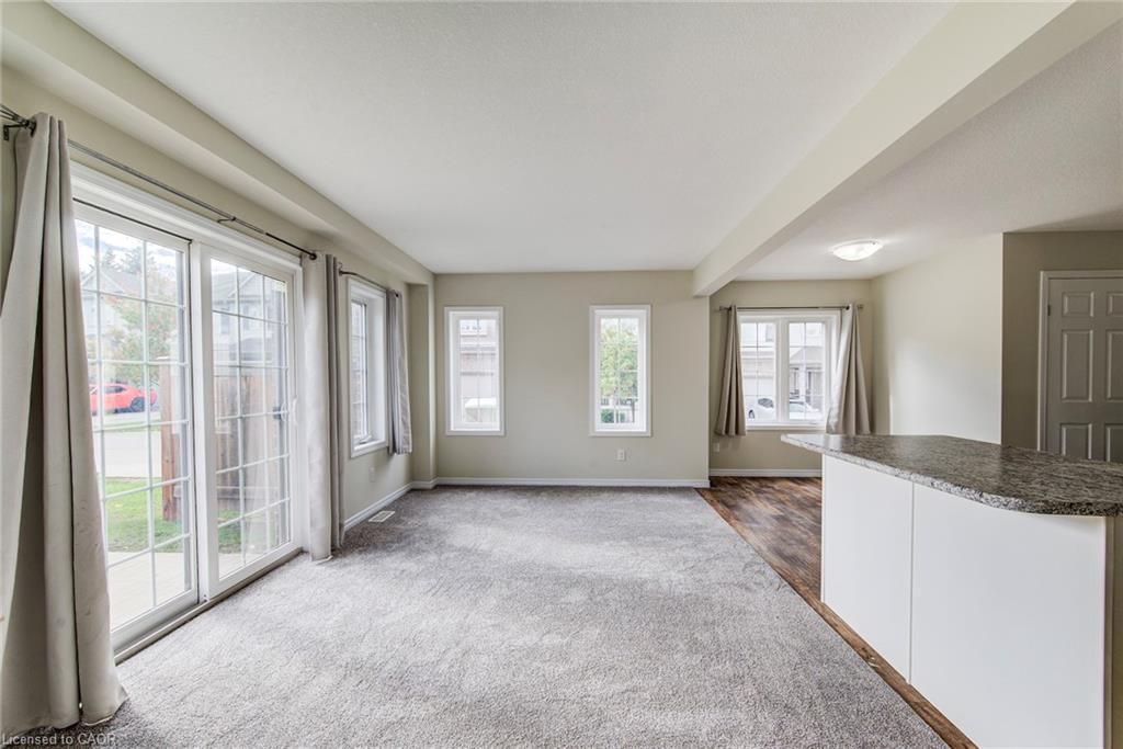 40-50 Pinnacle Drive, Kitchener, ON - Indoor Photo Showing Other Room