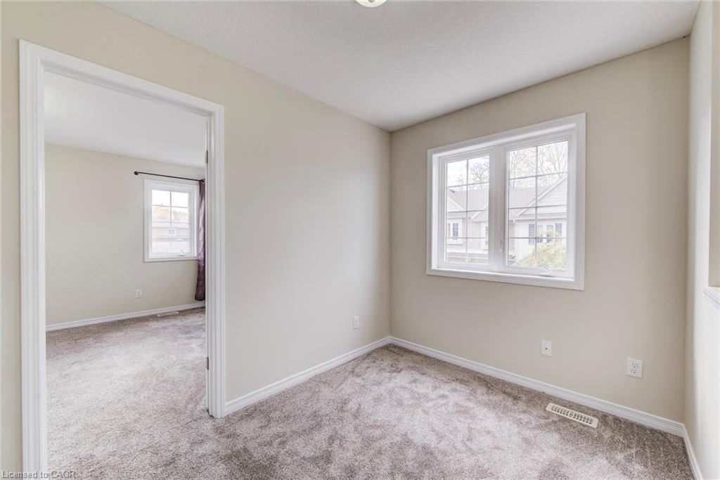 40-50 Pinnacle Drive, Kitchener, ON - Indoor Photo Showing Other Room