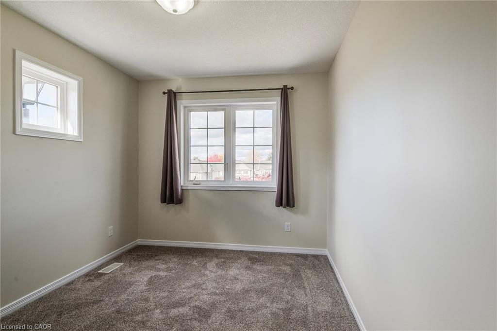 40-50 Pinnacle Drive, Kitchener, ON - Indoor Photo Showing Other Room