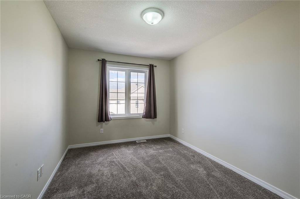 40-50 Pinnacle Drive, Kitchener, ON - Indoor Photo Showing Other Room