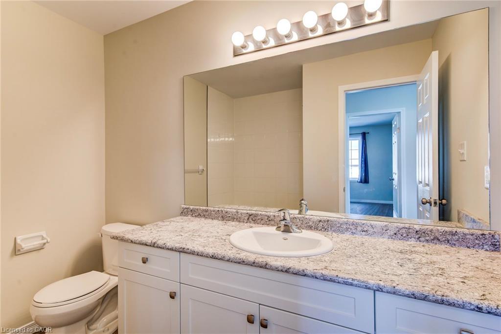 40-50 Pinnacle Drive, Kitchener, ON - Indoor Photo Showing Bathroom