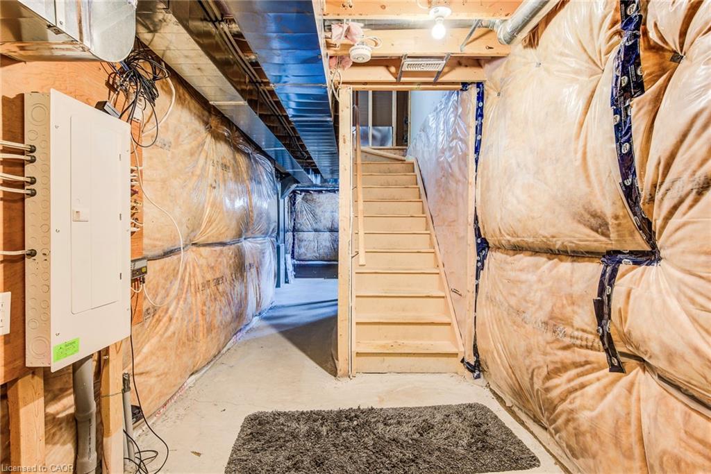 40-50 Pinnacle Drive, Kitchener, ON - Indoor Photo Showing Basement