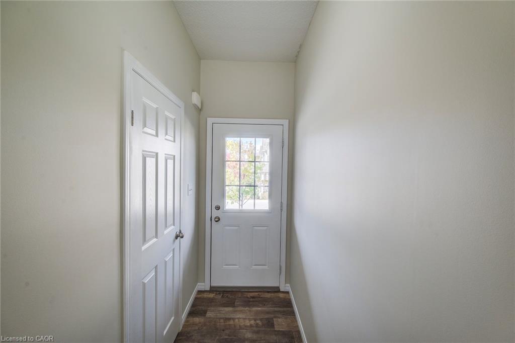 40-50 Pinnacle Drive, Kitchener, ON - Indoor Photo Showing Other Room
