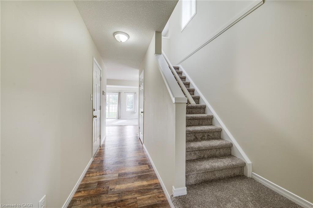 40-50 Pinnacle Drive, Kitchener, ON - Indoor Photo Showing Other Room