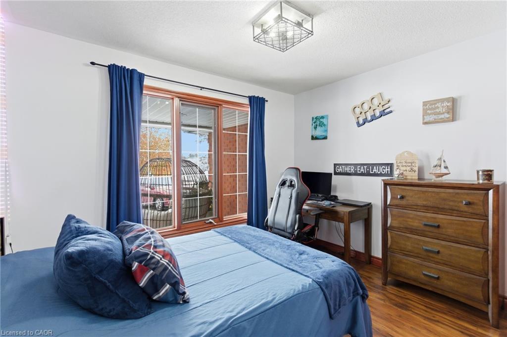 3810 River Road, Caledonia, ON - Indoor Photo Showing Bedroom