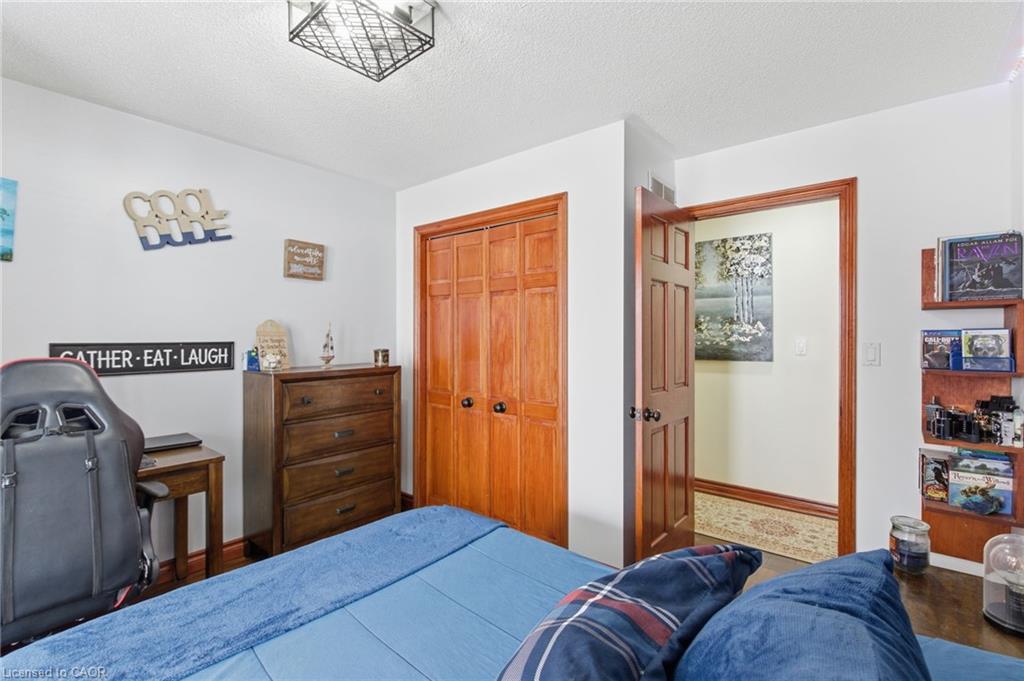3810 River Road, Caledonia, ON - Indoor Photo Showing Bedroom