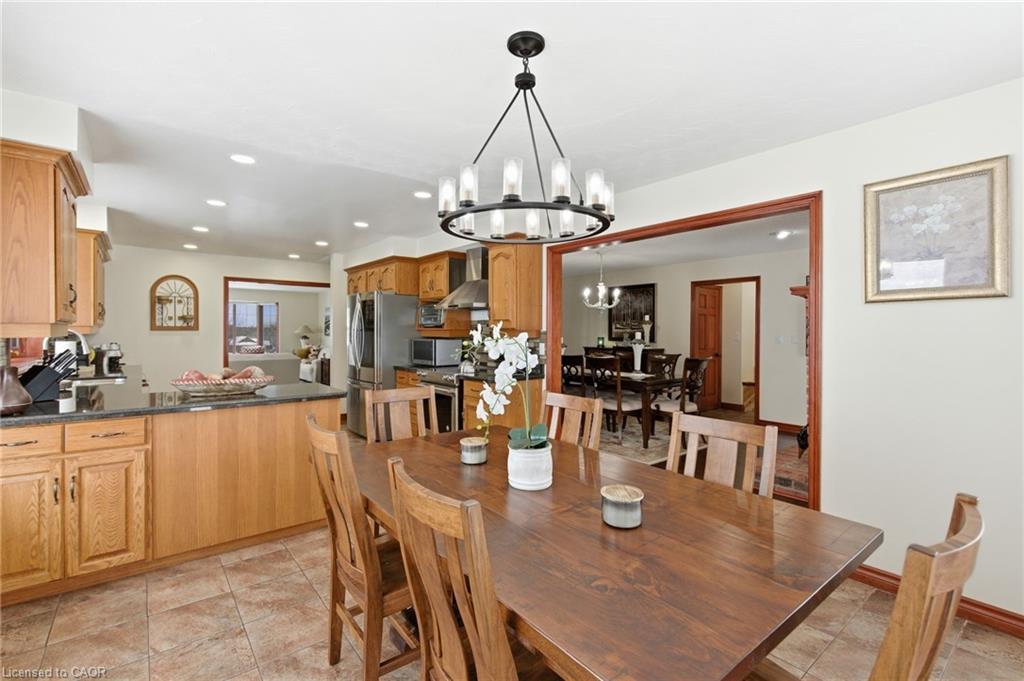 3810 River Road, Caledonia, ON - Indoor Photo Showing Dining Room