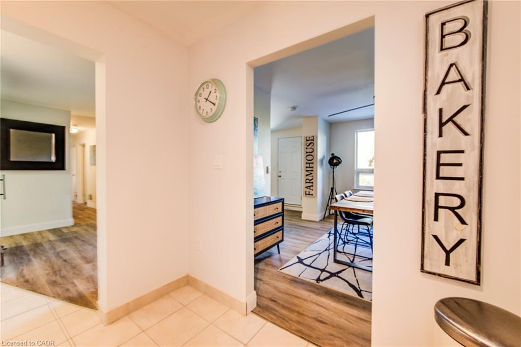 202-58 Bridgeport Road E, Waterloo, ON - Indoor Photo Showing Other Room