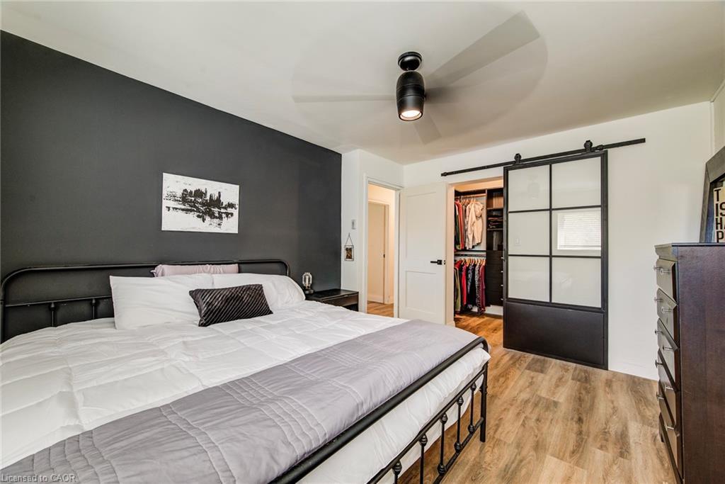 202-58 Bridgeport Road E, Waterloo, ON - Indoor Photo Showing Bedroom