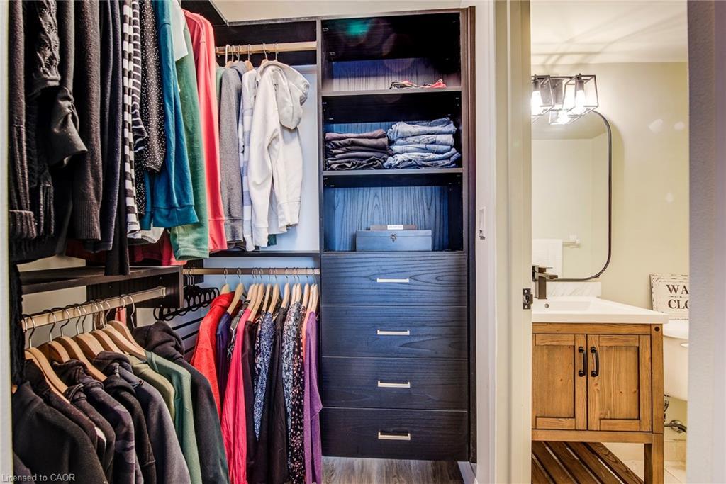 202-58 Bridgeport Road E, Waterloo, ON - Indoor With Storage