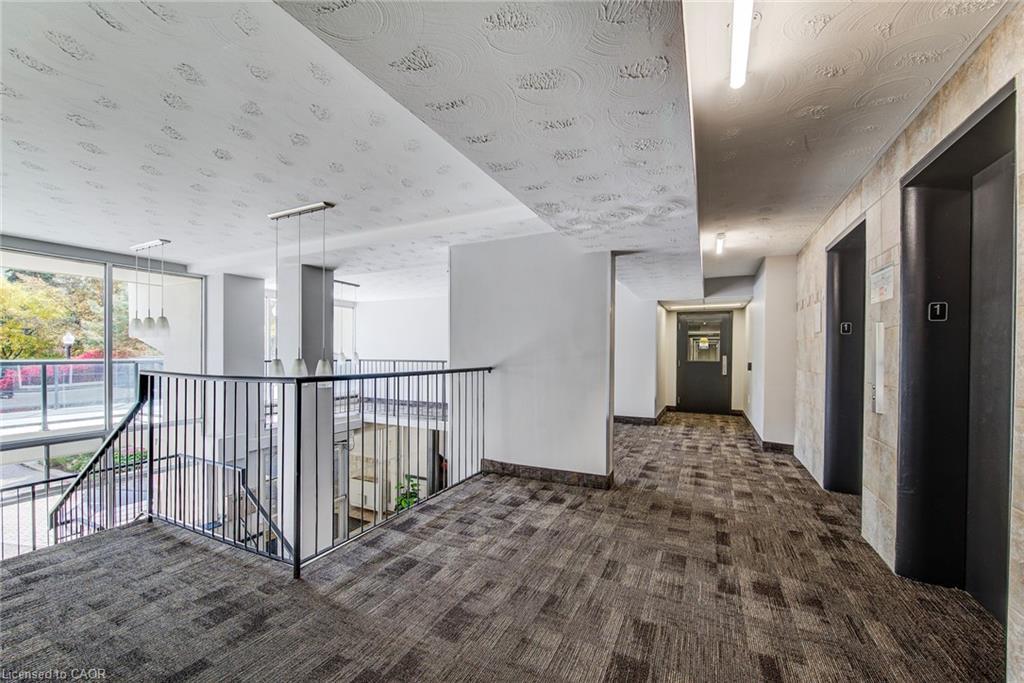 202-58 Bridgeport Road E, Waterloo, ON - Indoor Photo Showing Other Room