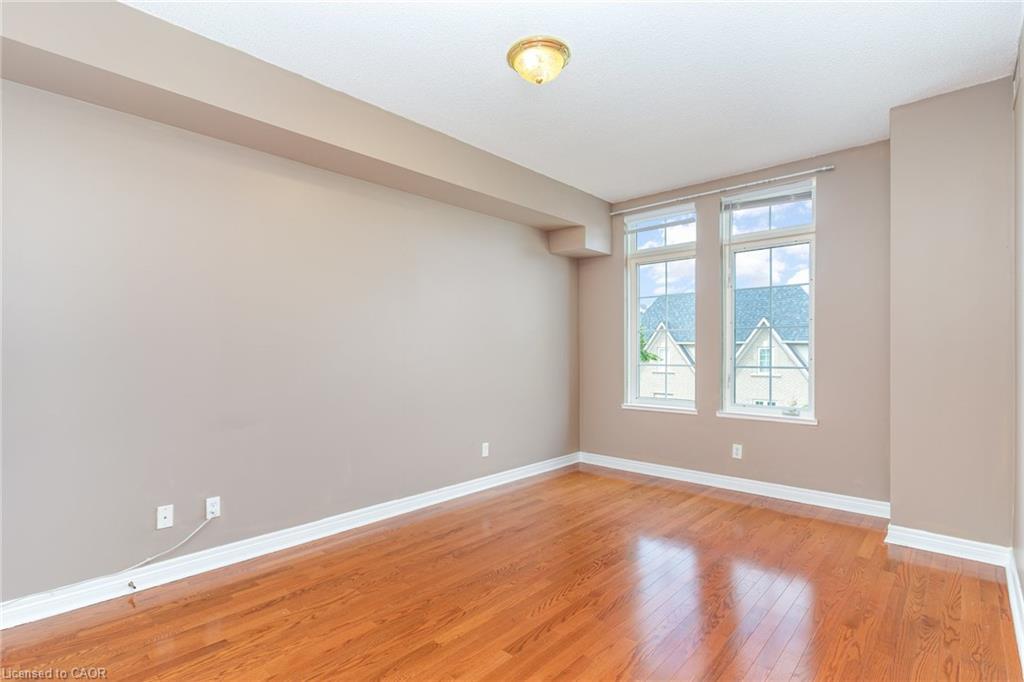 410-2301 Parkhaven Boulevard, Oakville, ON - Indoor Photo Showing Other Room