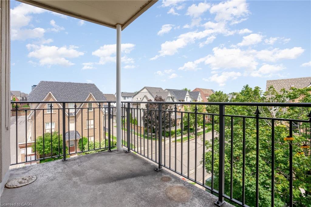 410-2301 Parkhaven Boulevard, Oakville, ON - Outdoor With Balcony With Exterior