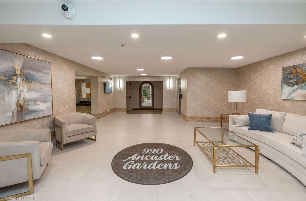 202-990 Golf Links Road, Hamilton, ON - Indoor