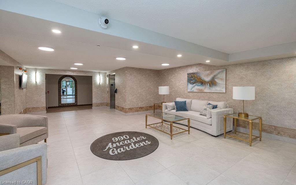 202-990 Golf Links Road, Hamilton, ON - Indoor