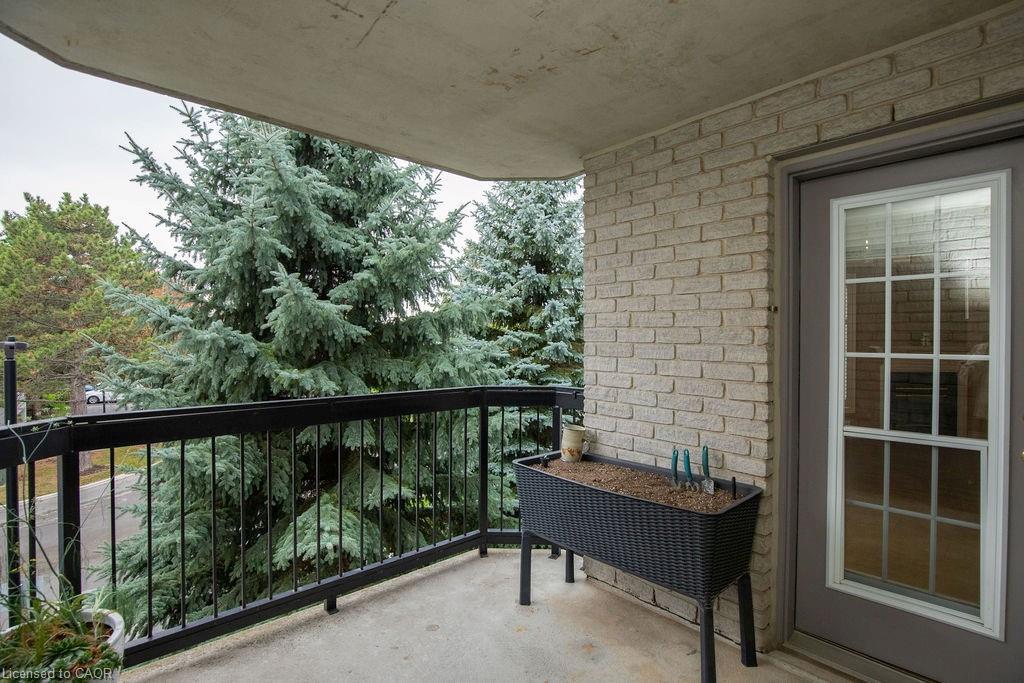 202-990 Golf Links Road, Hamilton, ON - Outdoor With Balcony With Exterior