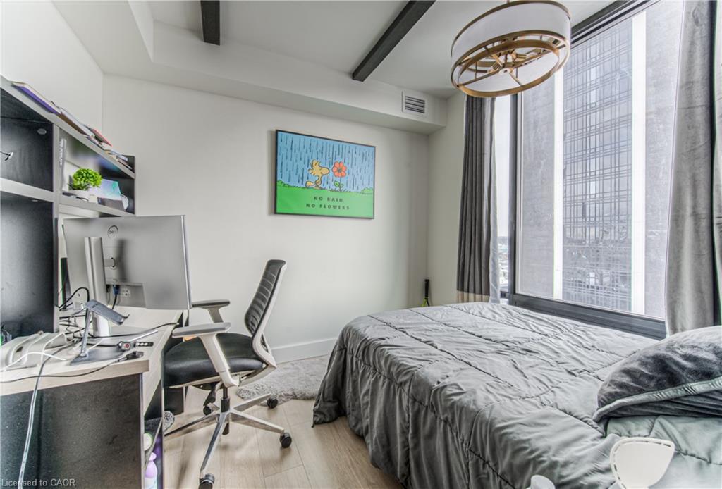 1210-145 Columbia Street W, Waterloo, ON - Indoor Photo Showing Bedroom