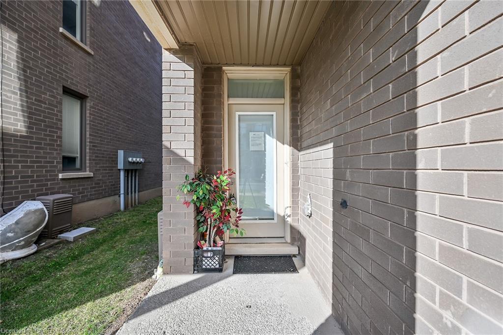 205 Sabina Drive, Oakville, ON - Outdoor With Exterior