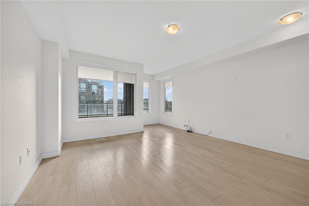 205 Sabina Drive, Oakville, ON - Indoor