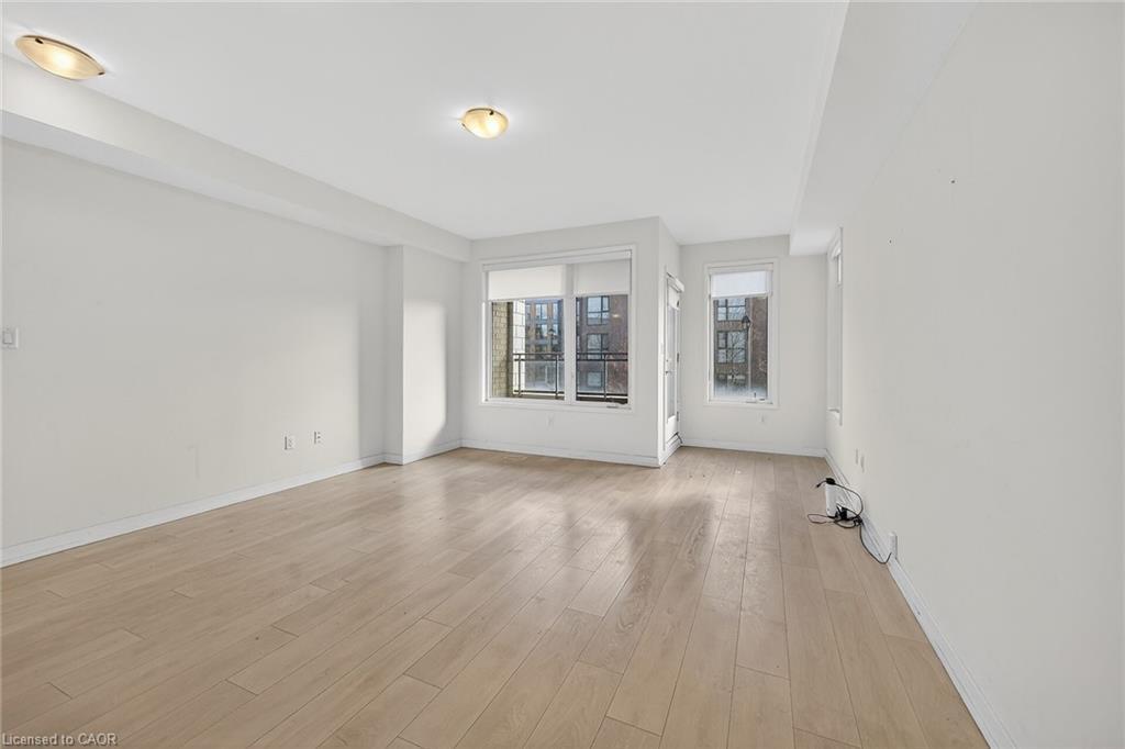 205 Sabina Drive, Oakville, ON - Indoor Photo Showing Other Room