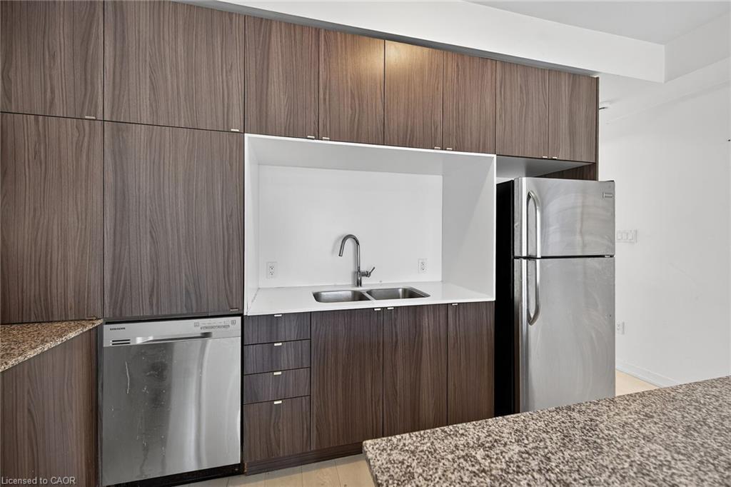 205 Sabina Drive, Oakville, ON - Indoor Photo Showing Kitchen With Double Sink
