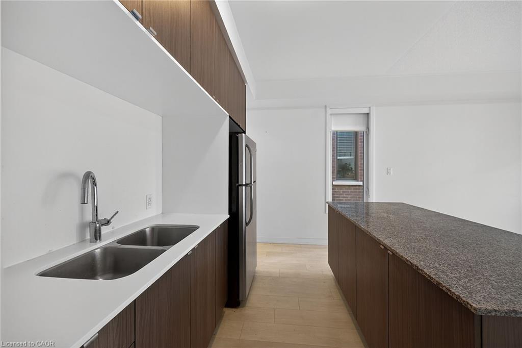 205 Sabina Drive, Oakville, ON - Indoor Photo Showing Kitchen With Double Sink