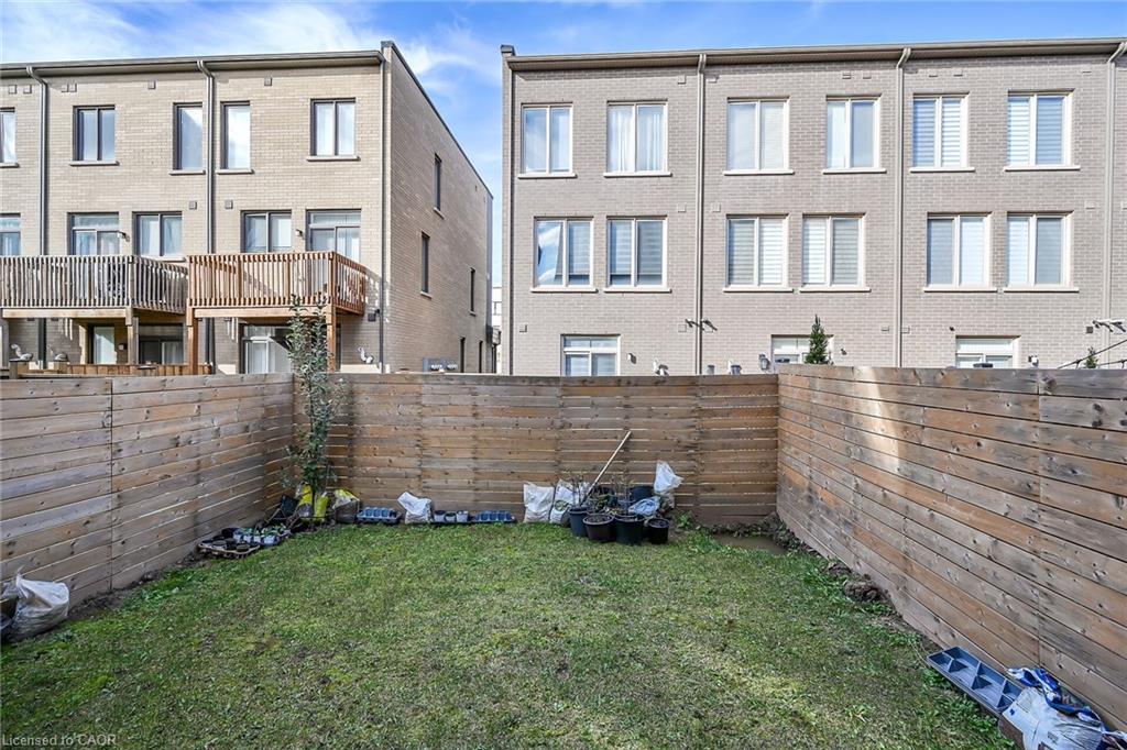 205 Sabina Drive, Oakville, ON - Outdoor