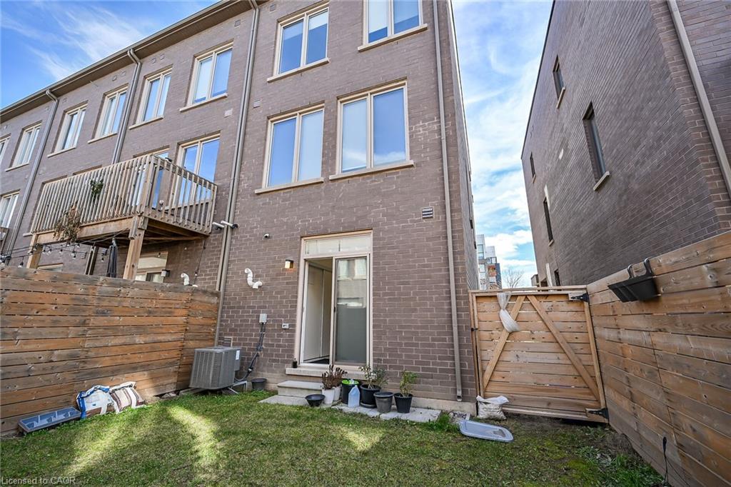 205 Sabina Drive, Oakville, ON - Outdoor With Exterior