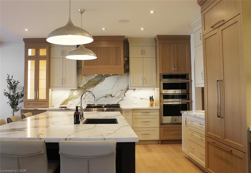 Lot 2-100 Watershore Drive, Stoney Creek, ON - Indoor Photo Showing Kitchen With Upgraded Kitchen