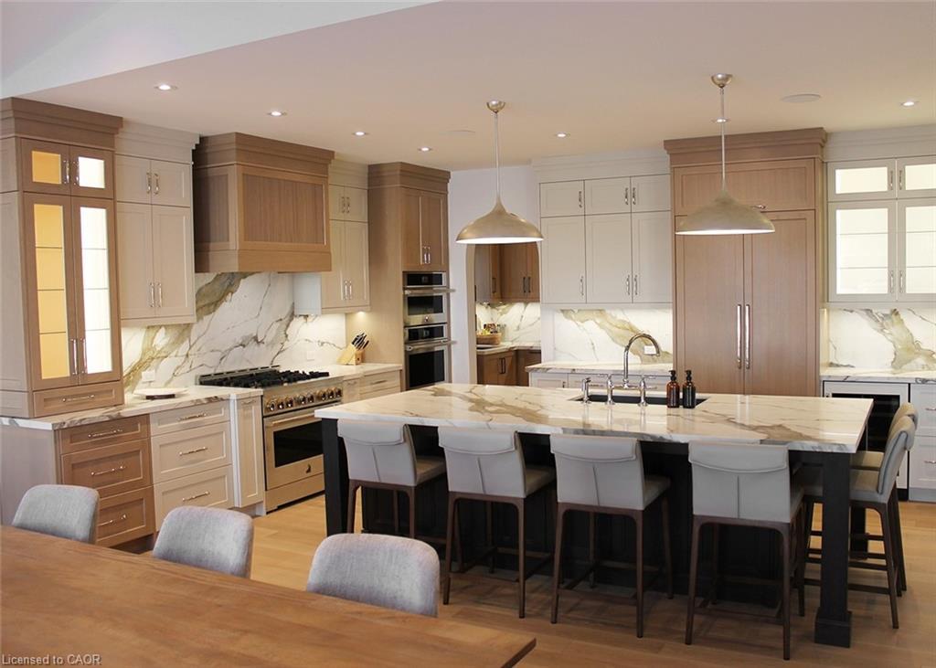 Lot 2-100 Watershore Drive, Stoney Creek, ON - Indoor Photo Showing Kitchen With Upgraded Kitchen