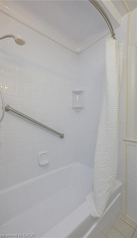 619 Ross Street, London, ON - Indoor Photo Showing Bathroom