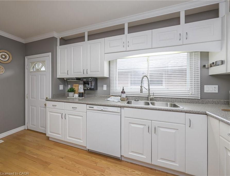 619 Ross Street, London, ON - Indoor Photo Showing Kitchen With Double Sink