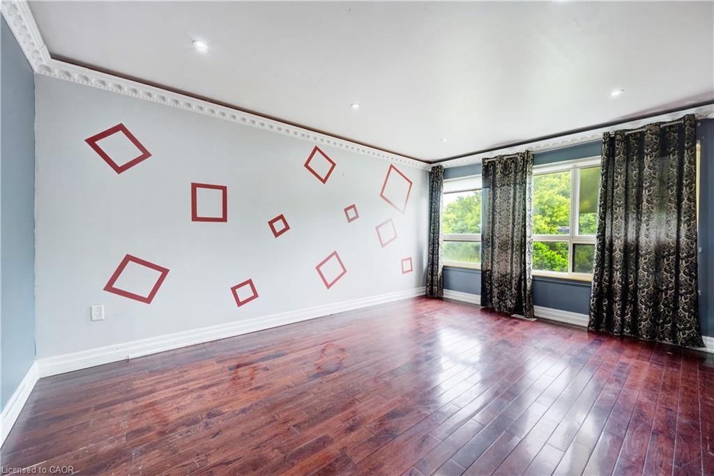 61 Clarence Street, Brampton, ON - Indoor Photo Showing Other Room